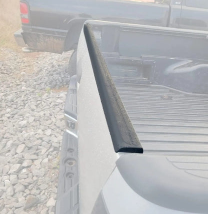 Moldura de filo de batea Nissan 16-20